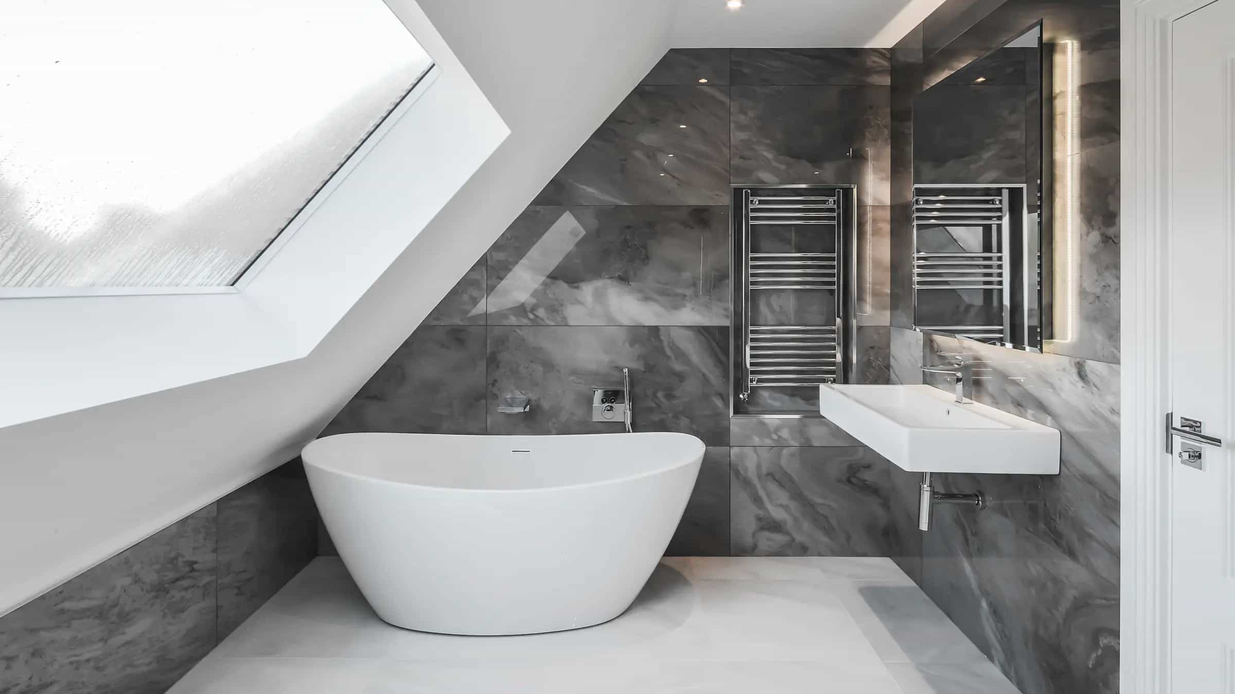 Professional builders in Leicestershire carrying out residential construction work